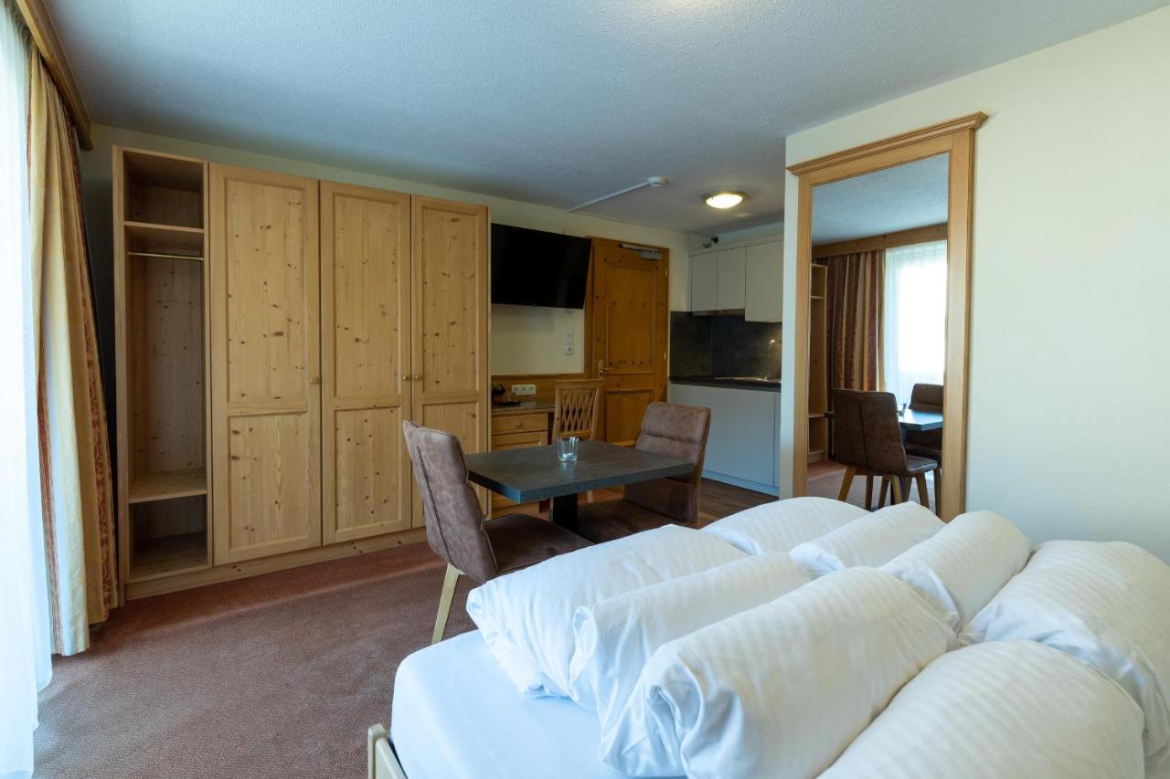 Falkner Appartement Resort Langenfeld Bagian luar foto