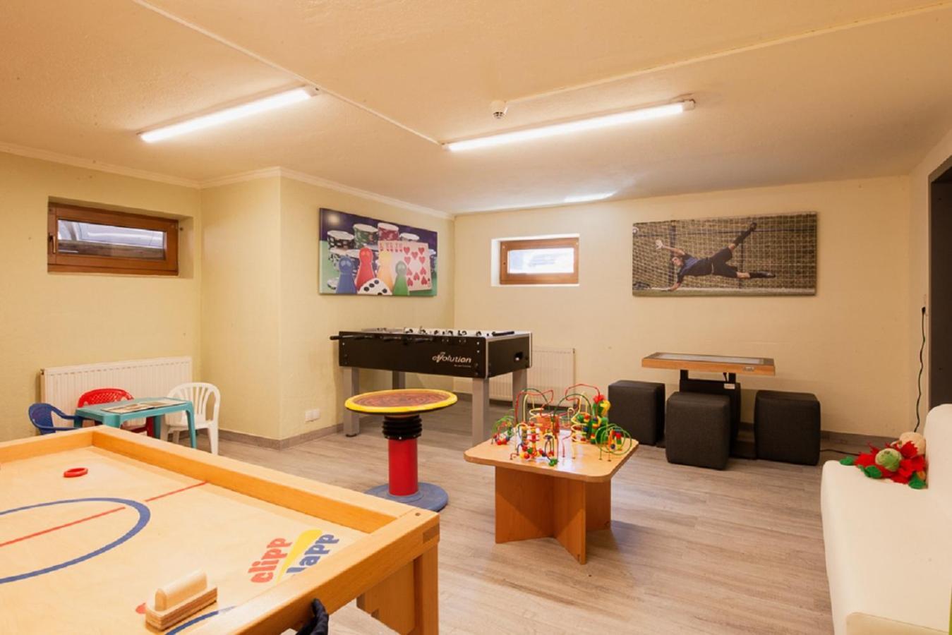 Falkner Appartement Resort Langenfeld Bagian luar foto